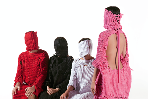 Photo: Tony Robles / Art Direction: Lucia Cuba / Models: Paulo Novoa, Mera de La Rosa, Estefania Villalobos, Angelique Mumenthaler/ Production Assistant: Flor Tacilla